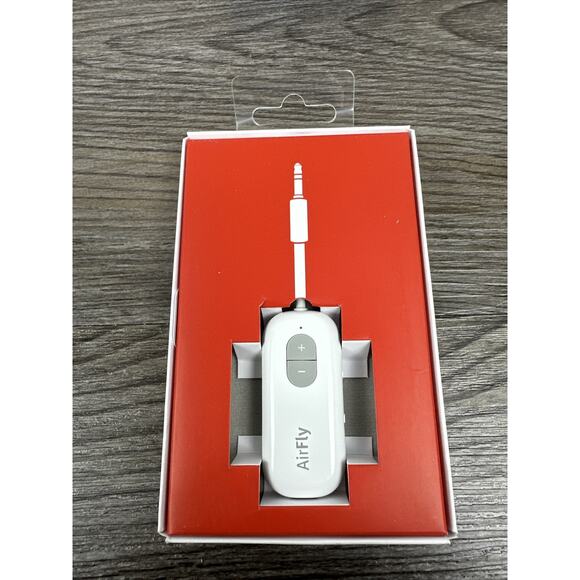 Twelve South AirFly SE Bluetooth Wireless Audio Transmitter Receiver for AirPods - Picture 2 of 4